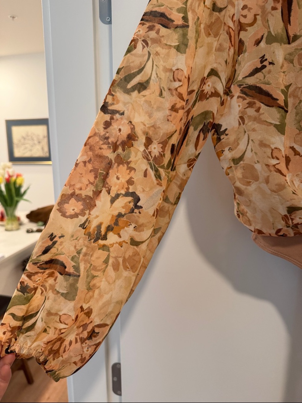 Aritzia Wilfred Floral Tie-Front Long Sleeve Bodysuit - Picture 2 of 4